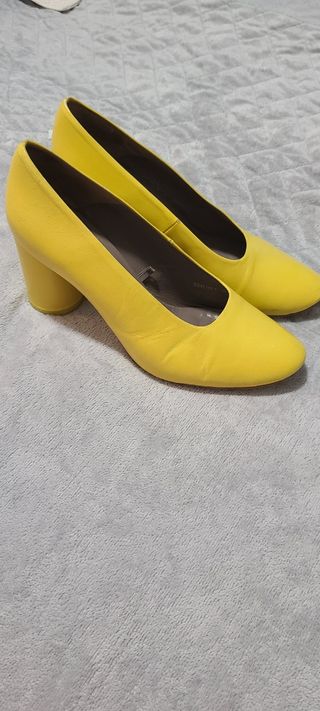 Zapatos piel Zara