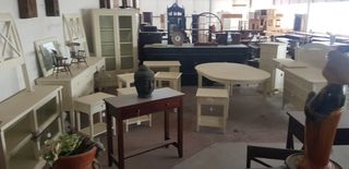 LOTE DE MUEBLES