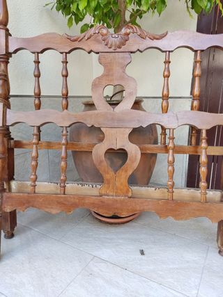 Cabecero antiguo madera