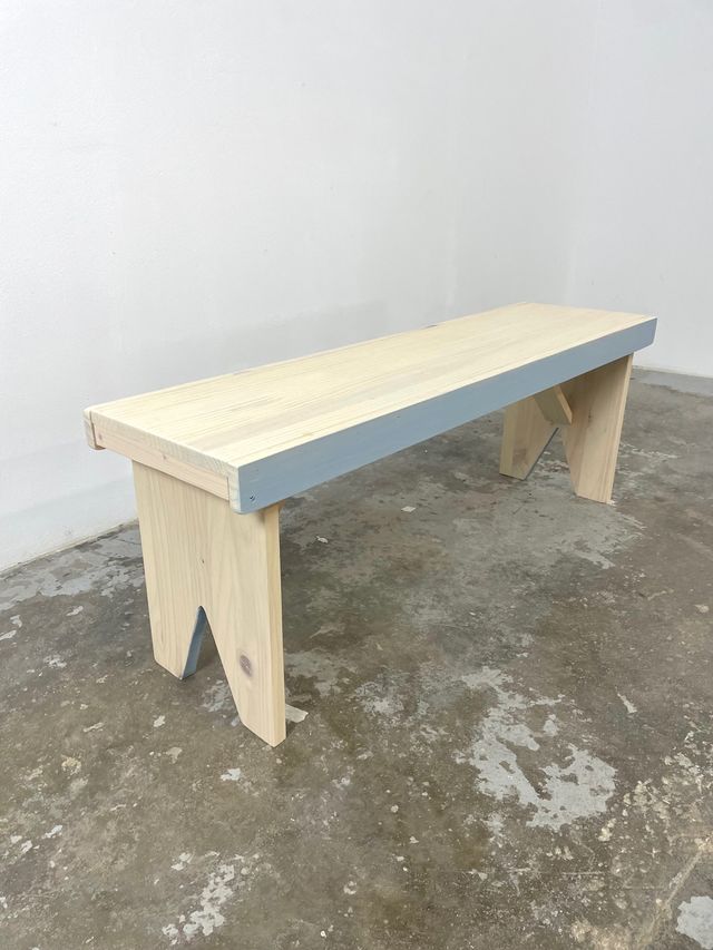 Banco de madera maciza