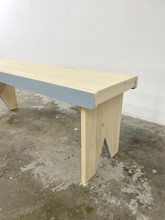 Banco de madera maciza