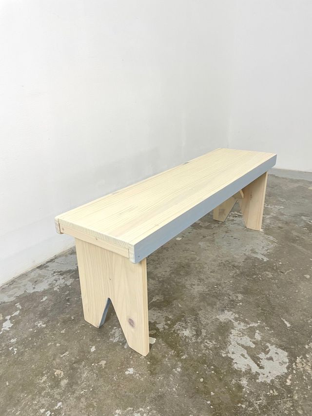 Banco de madera maciza