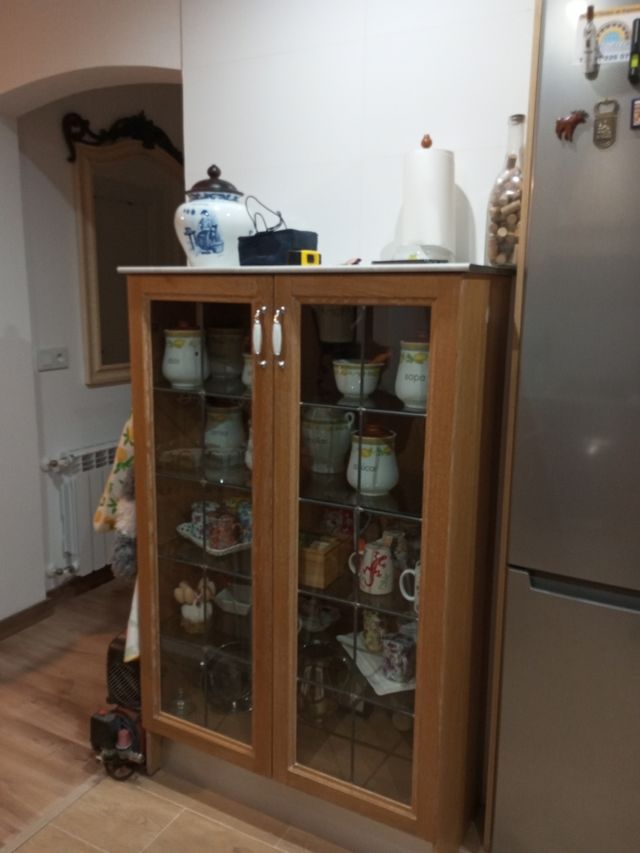 Vitrina Roble cocina.Espectaculaaaar