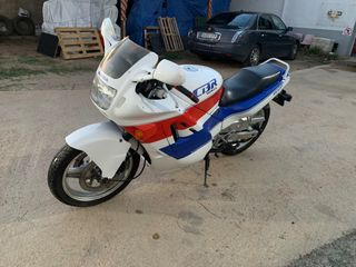 moto cbr 600f