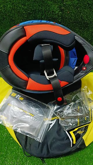 Talla S.  Casco tope gama  Scorpion vx21 Air