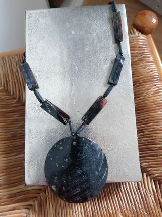 Collar de hueso