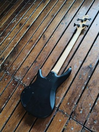 Ibanez mikro basso nero opaco junior scala corta