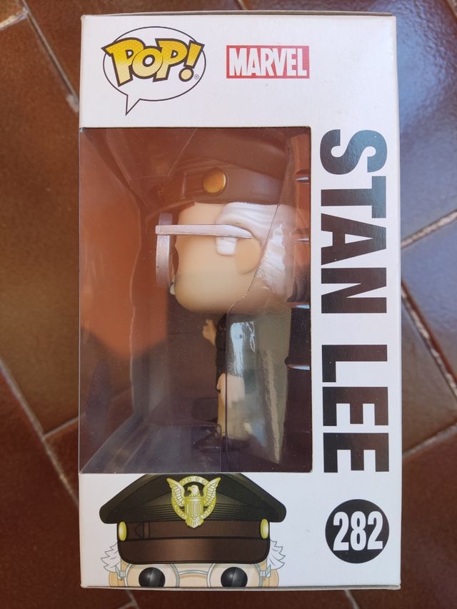 Funko pop Stan Lee general 282 capitan america