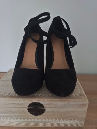 Zapatos de tacón negros 