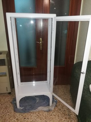 Armario/Vitrina de cristal con llave color blanco