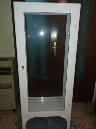 Armario/Vitrina de cristal con llave color blanco