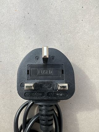 Cable para portátil para UK