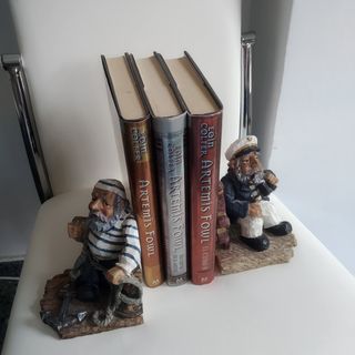 PAREJA DE APOYA LIBROS 