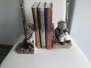PAREJA DE APOYA LIBROS 