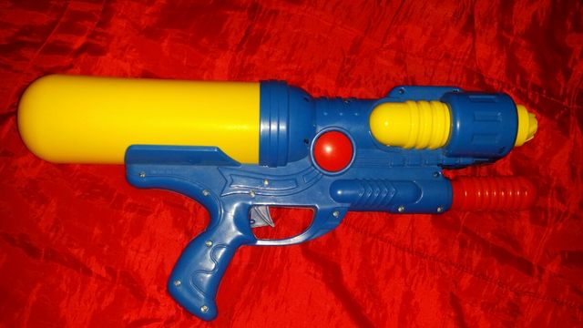 Pistola de agua Grande 2 chorros