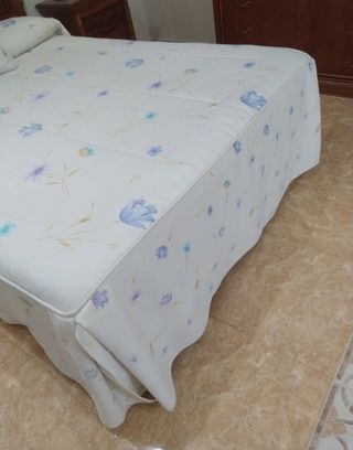 Conjunto edredón, cojín  y cortinas