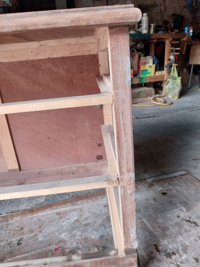 Comoda recién restaurada