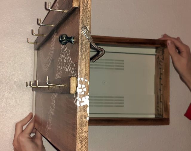 Tapa Registro de luz y colgador de llave