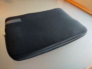 MacBook Air 13 + Magic Mouse + Funda