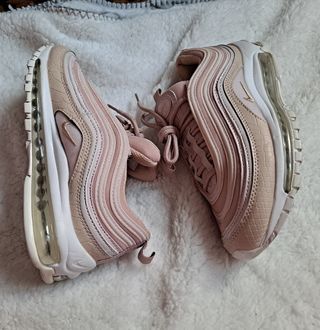 Zapatillas Nike. Color rosa. Numero 37.5. Nuevas