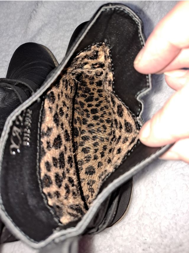 Botines. Color negro. Número 38. Calentitos