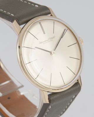 IWC Vintage Yellow Gold 18k Ref: R 2500