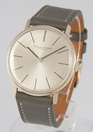 IWC Vintage Yellow Gold 18k Ref: R 2500