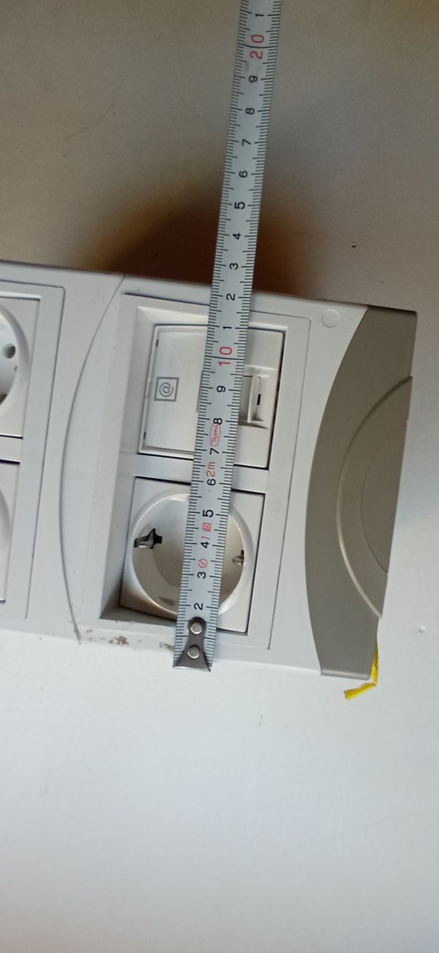 Enchufes modulo torre columna