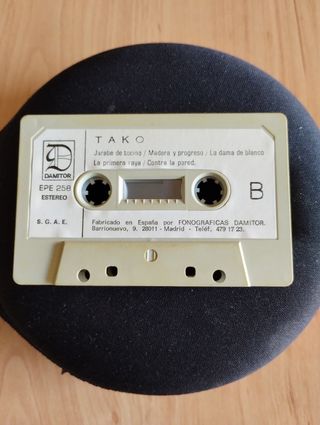Casette TAKO  (Damitor, 1986) firmado