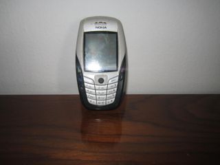 Cellulare Nokia 6600 Gurdare Le Foto Attentamente 