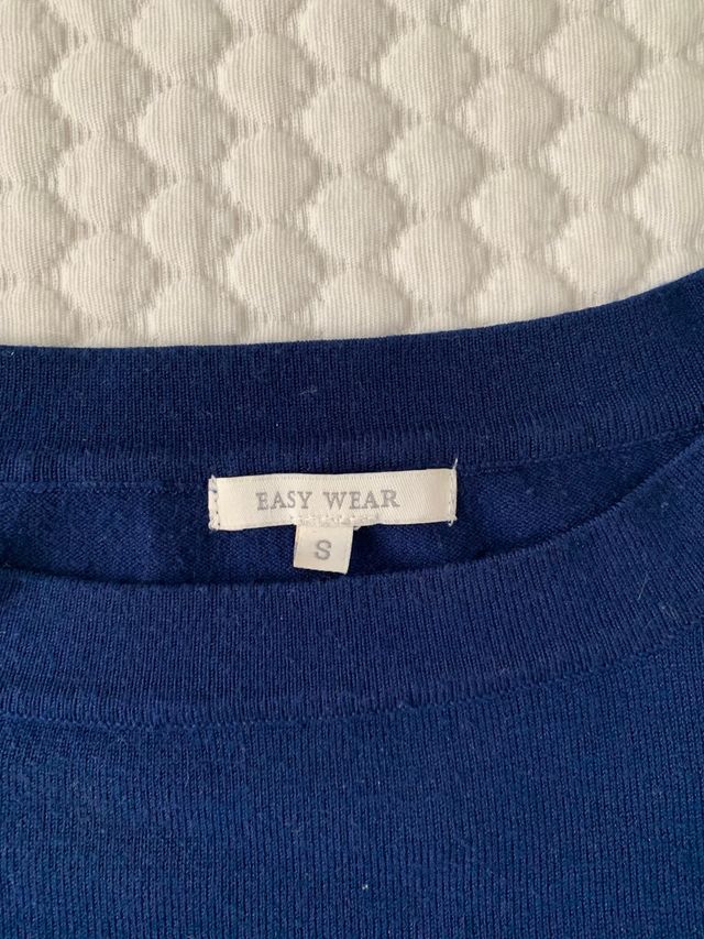 Jersey azul marino con volante