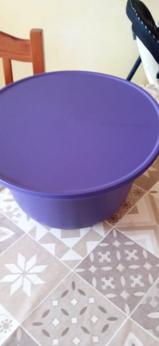 Tupperware 