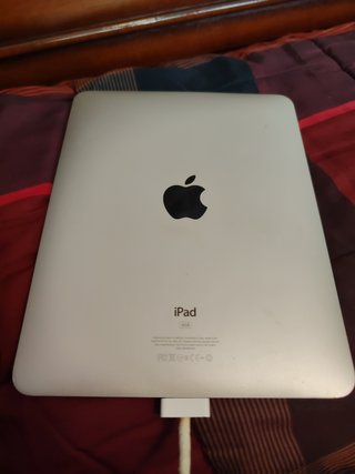 iPad 16GB Model A1219 - Apple - 1st Generation