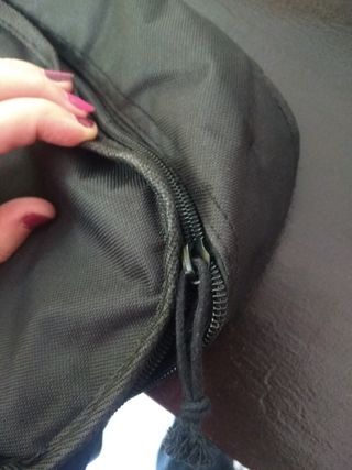 Funda de guitarra + afinador + cuerdas