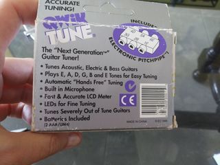Funda de guitarra + afinador + cuerdas
