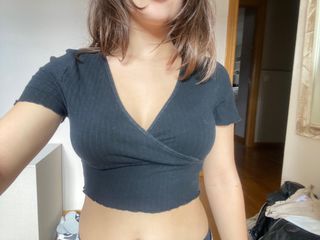 top negro de manga corta