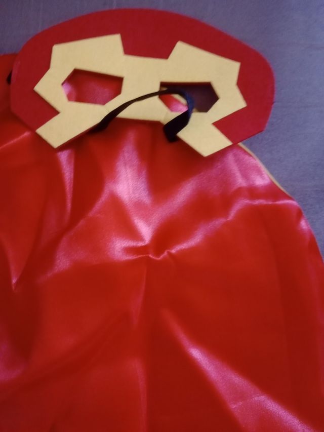 Capa superhéroe nueva