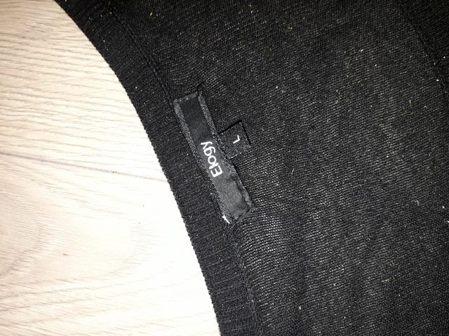 Camiseta de manga larga de punto negra