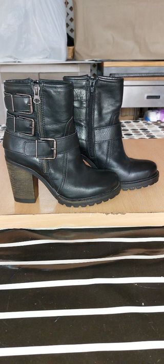 BOTINES DE PIEL ALPE