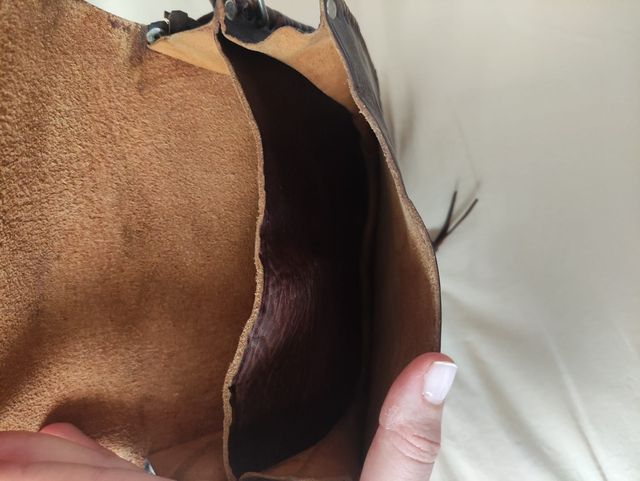 Bolso de cuero artesanal