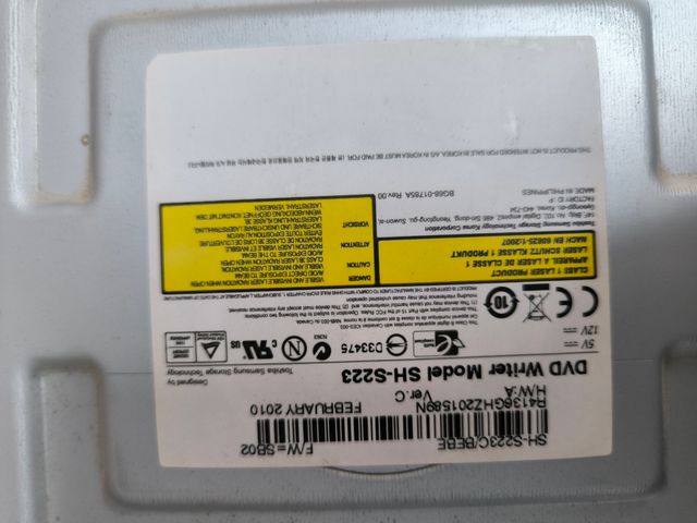 Disquetera SATA para PC sobremesa