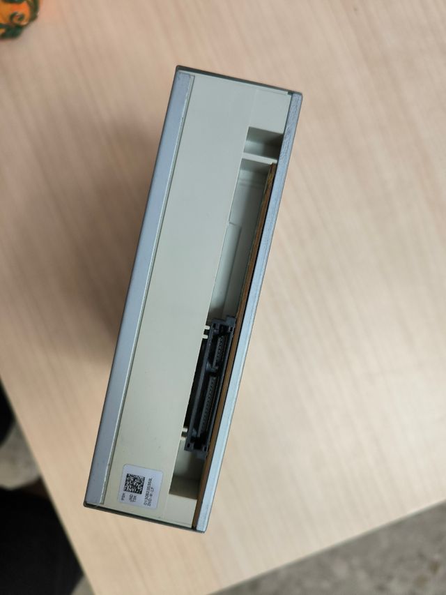 Disquetera SATA para PC sobremesa