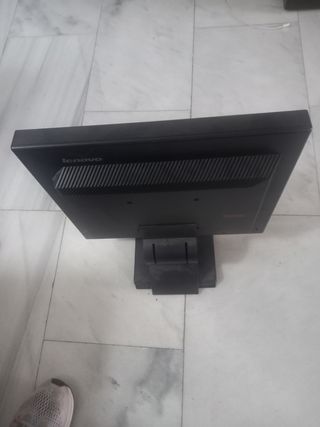Monitor ordenador lenovo