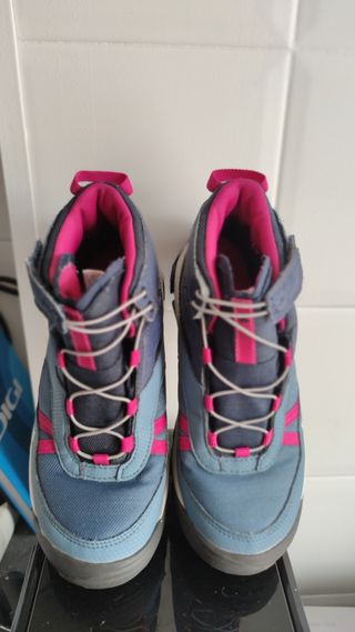 Botas Montaña Niña(COMO NUEVAS)