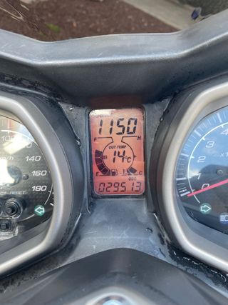 yamaha XMAX 400