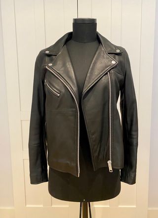 Cazadora "Perfecto cuero" de Samsøe (nueva)