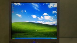 PC sobremesa + Monitor + ratón + teclado