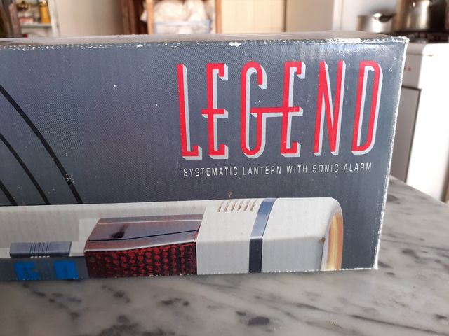 lampada potente con allarme e lampeggianti