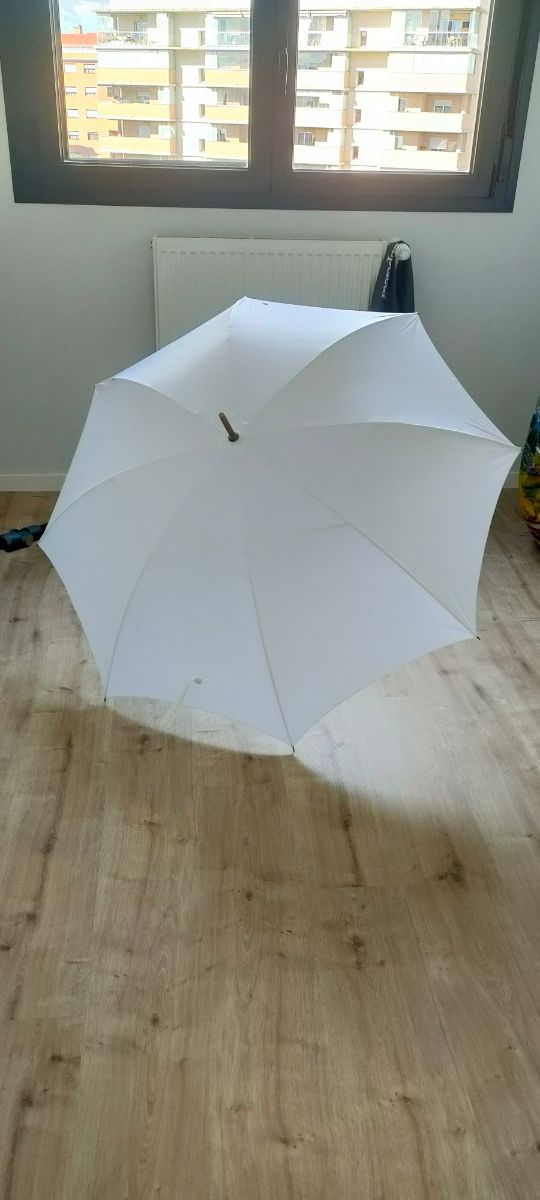 Paraguas blanco grande 