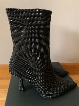 Botines tacon brillo Zara